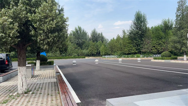 官厅中华永久陵园环境